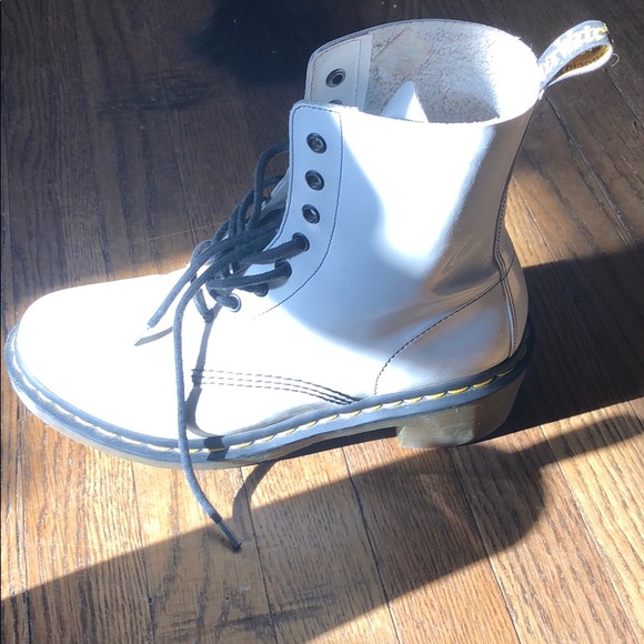 Dr. Martens - Picture 3 of 5